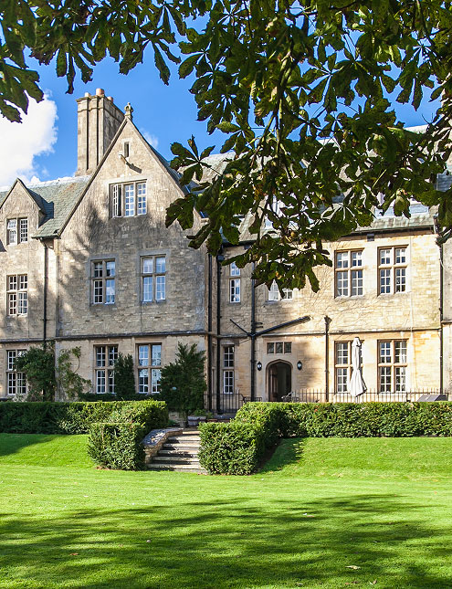 Uppingham School: Di sản Đổi mới từ 1584